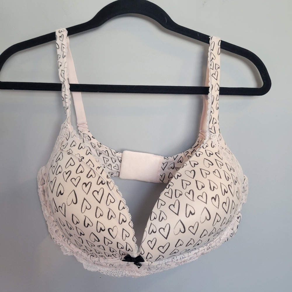 Victorias Secret Body by Victoria Wireless Bra 38D Pink Black Heart Lace Trim